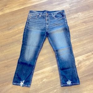 Buckle Daytrip Capris. Size 33